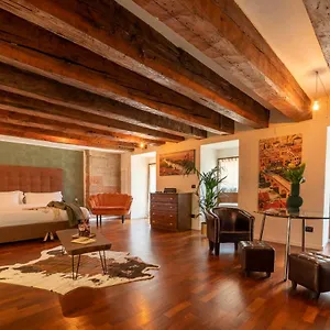 Aurelia Luxury - Piazza Delle Erbe Maison d'hôtes