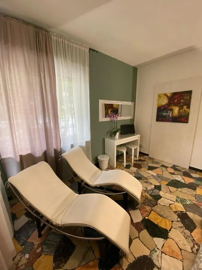 Delle Rose Rooms 3*, Verona