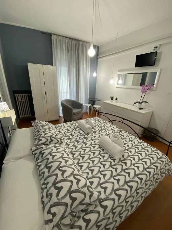 Delle Rose Rooms Verona 3*,