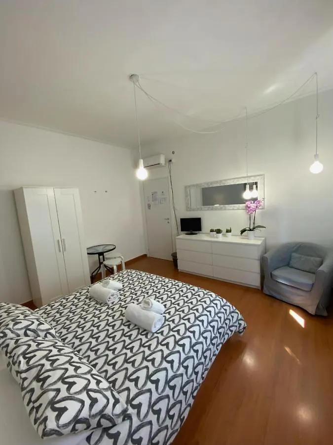 *** Konukevi Delle Rose Rooms Verona İtalya
